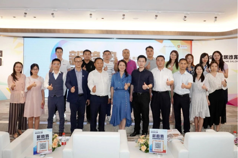 全铝家居突围，，，，，，，，看看大V们怎么说？？？？？？